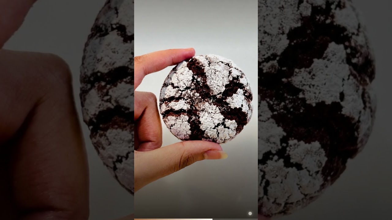 Chocolate Crinkle Cookies Recipe | Fudgy, Soft & Chewy Holiday Cookies 🍫🍪